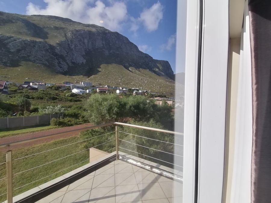 5 Bedroom Property for Sale in Bettys Bay Western Cape